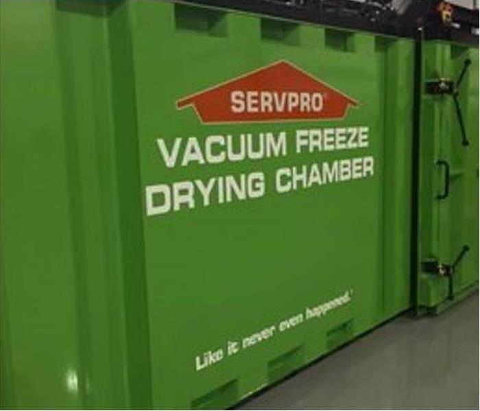 A vacuum freeze dryer